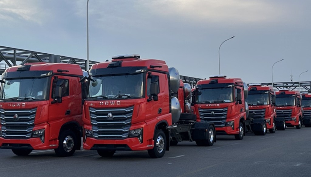 智加科技与中国重汽深化合作，高阶辅助驾驶重卡实现量产交付 - 第3张