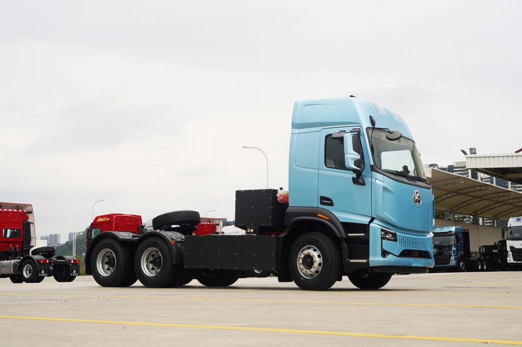 轻量化设计多拉700KG,乘龙翼威5助卡友“轻”松赚更多 - 第4张 - 提加商用车网 轻量化设计多拉700KG,乘龙翼威5助卡友“轻”松赚更多 - 第4张