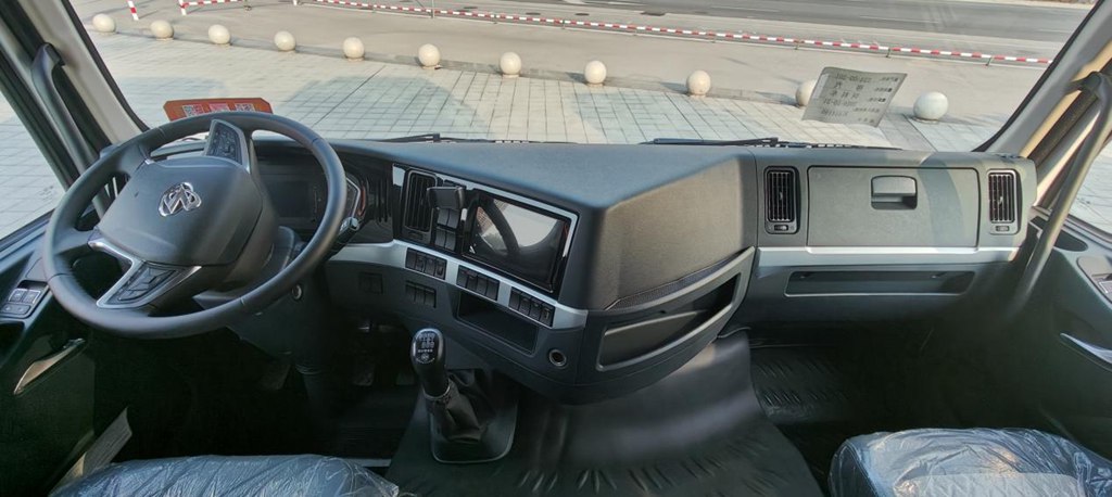 饲料运输四大刻板印象,被乘龙H5 8x4散装饲料车打破了 - 第5张 - 提加商用车网 饲料运输四大刻板印象,被乘龙H5 8x4散装饲料车打破了 - 第5张