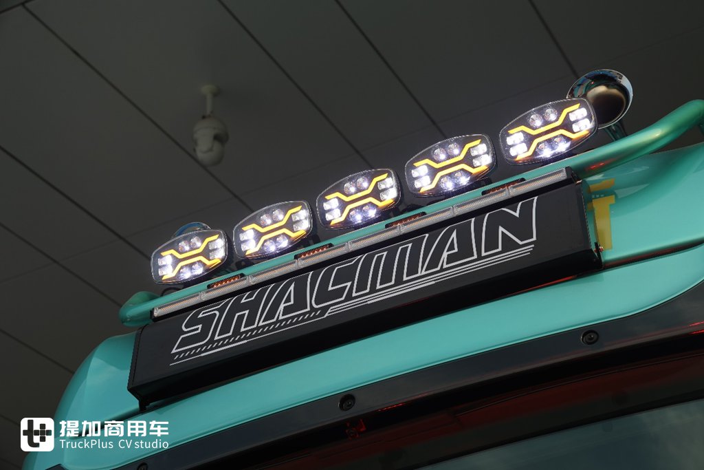 高端再进一步，全新德龙X6000来袭，实拍超凡旗舰牵引车带你看看都升级改进了啥！ - 第5张