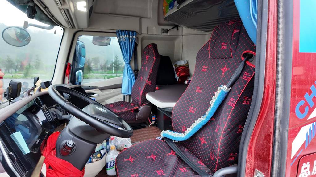 征服丝路复杂路况！乘龙HK LNG牵引车成干线物流创富利器 - 第5张