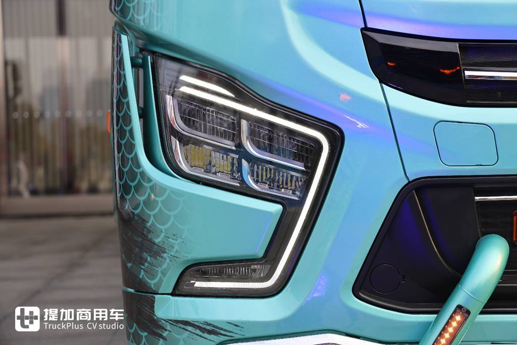 高端再进一步,全新德龙X6000来袭,实拍超凡旗舰牵引车带你看看都升级改进了啥! - 第6张 - 提加商用车网 高端再进一步,全新德龙X6000来袭,实拍超凡旗舰牵引车带你看看都升级改进了啥! - 第6张