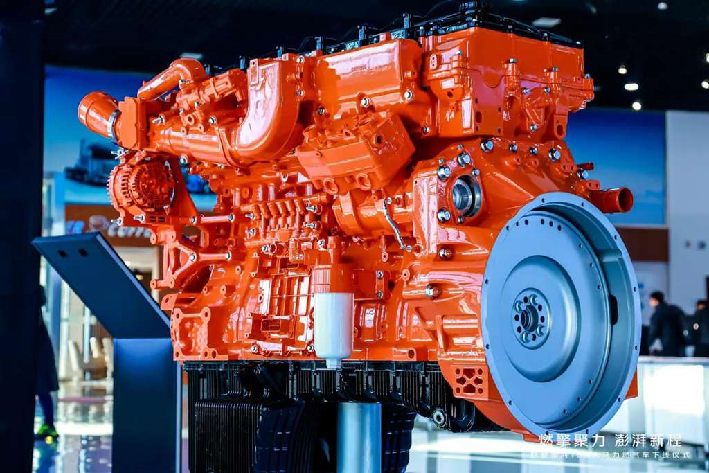 720马力+3600扭矩!欧曼银河16N大马力燃气车下线重塑物流运输新格局 - 第5张 - 提加商用车网 720马力+3600扭矩!欧曼银河16N大马力燃气车下线重塑物流运输新格局 - 第5张