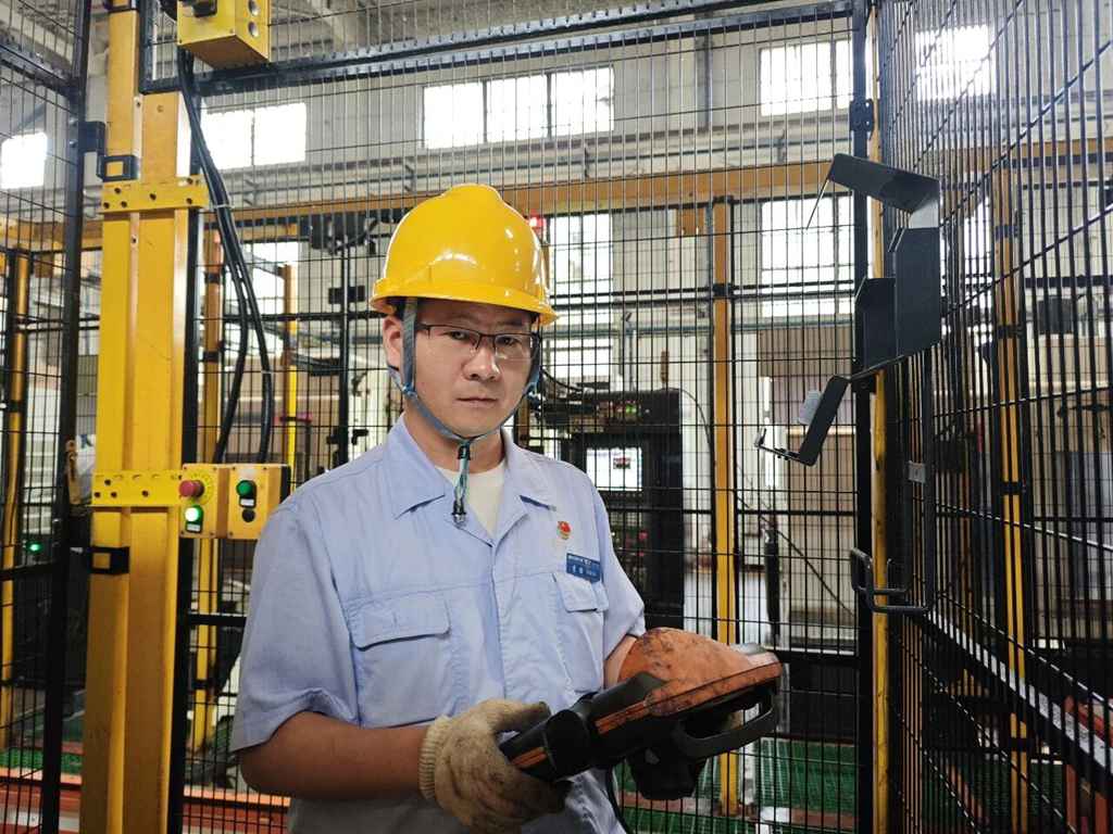 【企业文化】精于工 匠于心 记桥二厂设备技术李路 - 第1张