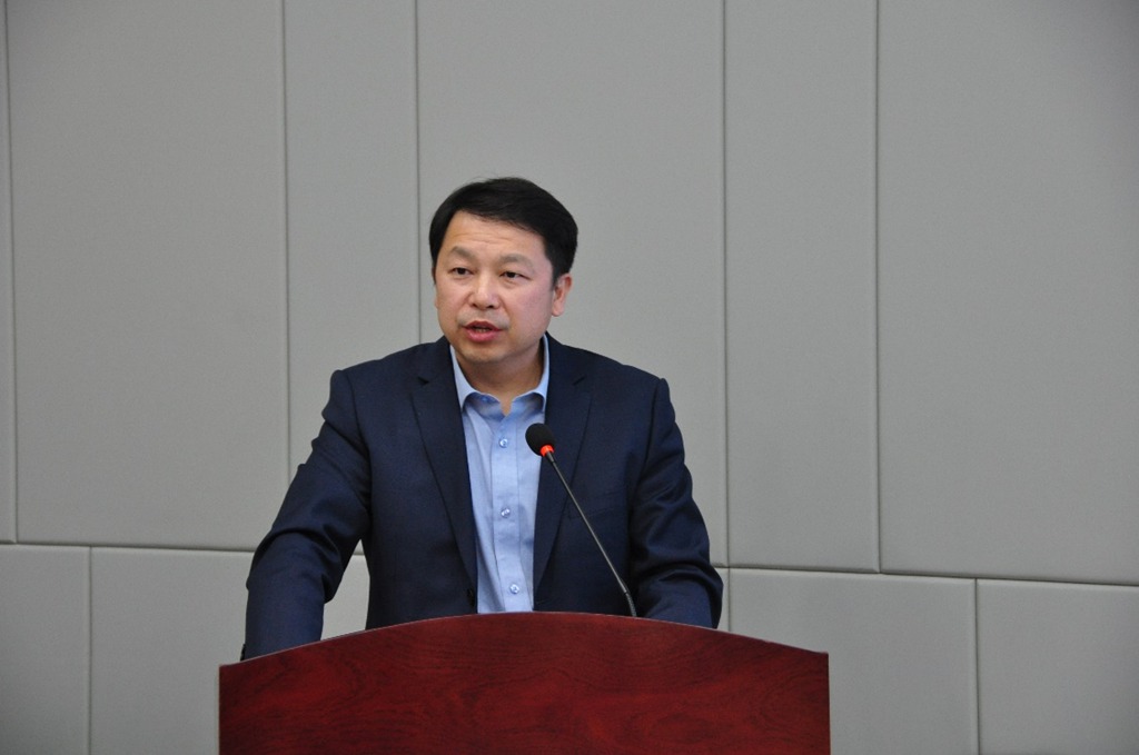 目标牵引 敢于担当 谋篇布局启新程——销售公司召开2025年营销区区域总经理述职 - 第2张 - 提加商用车网 目标牵引 敢于担当 谋篇布局启新程——销售公司召开2025年营销区区域总经理述职 - 第2张