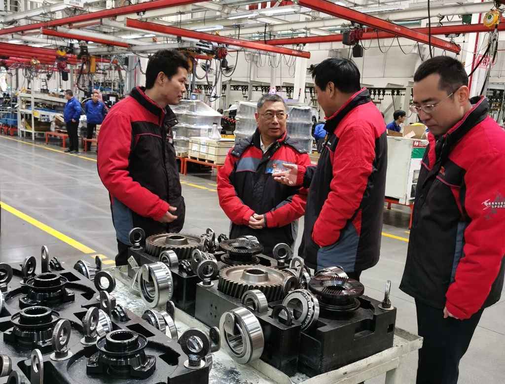 【汉德播报】聚焦电驱桥产业链,袁宏明董事长深入金鼎铸造、汉德车桥调研 - 第2张 - 提加商用车网 【汉德播报】聚焦电驱桥产业链,袁宏明董事长深入金鼎铸造、汉德车桥调研 - 第2张