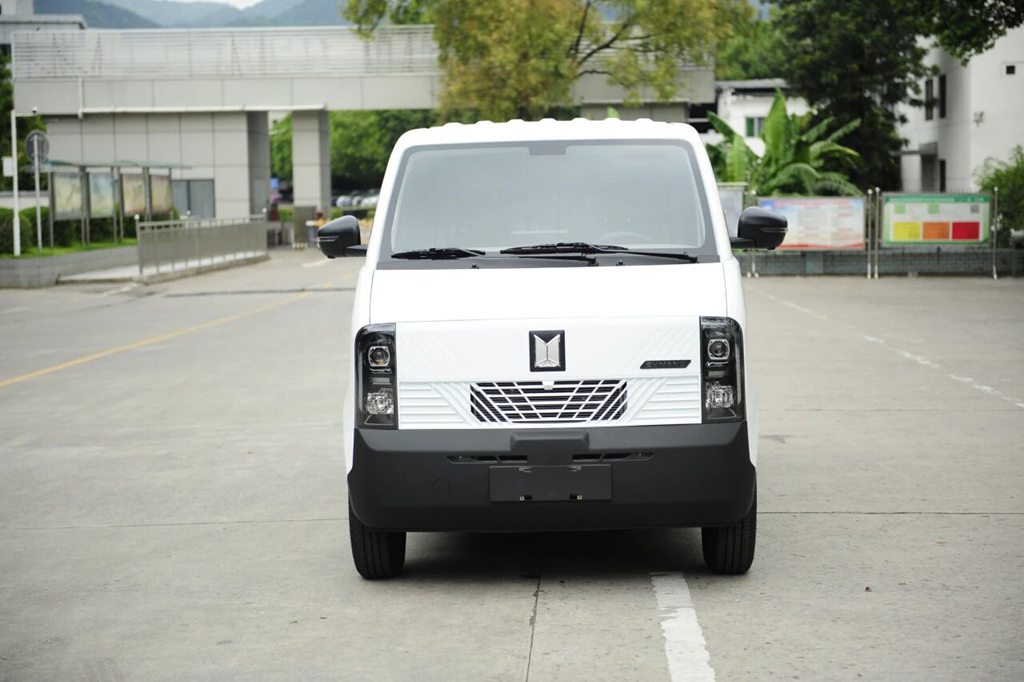 创富优选丨放胆闯,赢到爽!庆铃铃珑新能源VAN给你“撑腰” - 第1张 - 提加商用车网 创富优选丨放胆闯,赢到爽!庆铃铃珑新能源VAN给你“撑腰” - 第1张