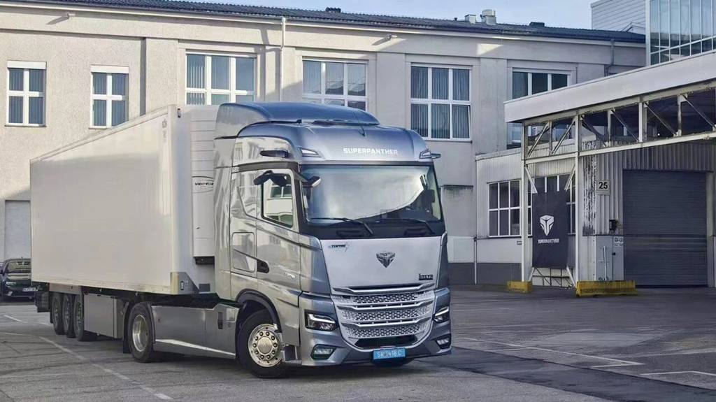 热烈庆祝速豹 eTOPAS 600 首批下线并通过德国标准单车认证！ - 第3张