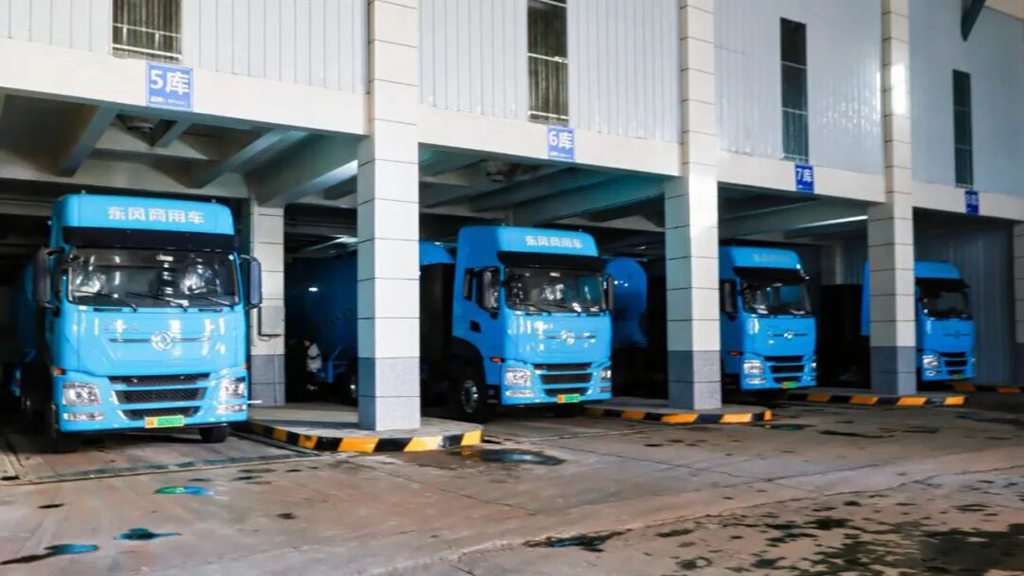 东风汽车新能源年销突破100万！东风天龙KL兆瓦超充重卡批量交付 - 第4张