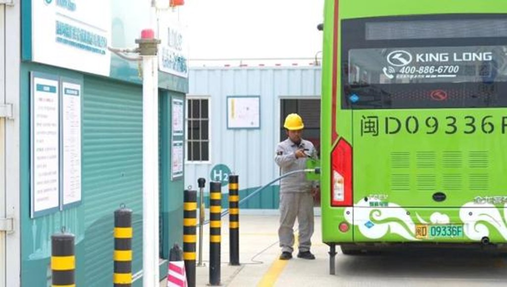金龙氢燃料公交领跑绿色出行新赛道 助力厦门氢能公交示范线路运行 - 第3张