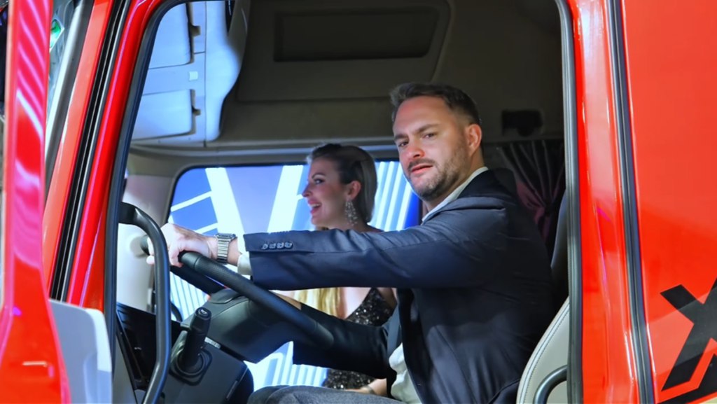 “国际化跃迁”再落一子！DONGFENG X9越南上市 - 第4张