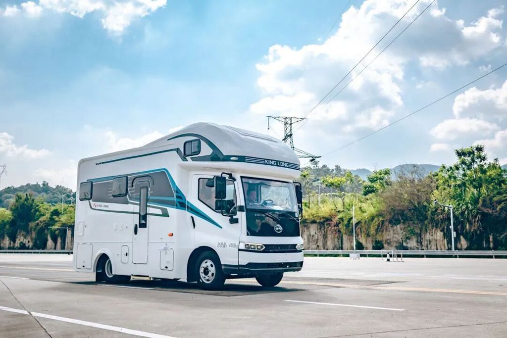 金龙客车批量交付山西智钦新能源房车C6E 共启旅居出行新生态 - 第3张 - 提加商用车网 金龙客车批量交付山西智钦新能源房车C6E 共启旅居出行新生态 - 第3张