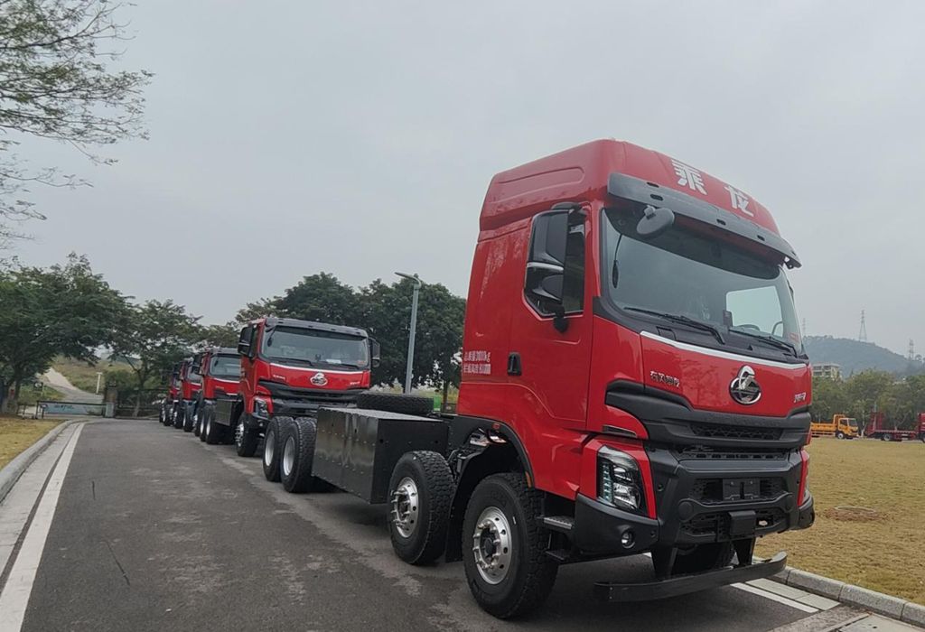 全维度硬核实力！乘龙H7 8X4纯电自卸车定义工程运输新标杆 - 第1张