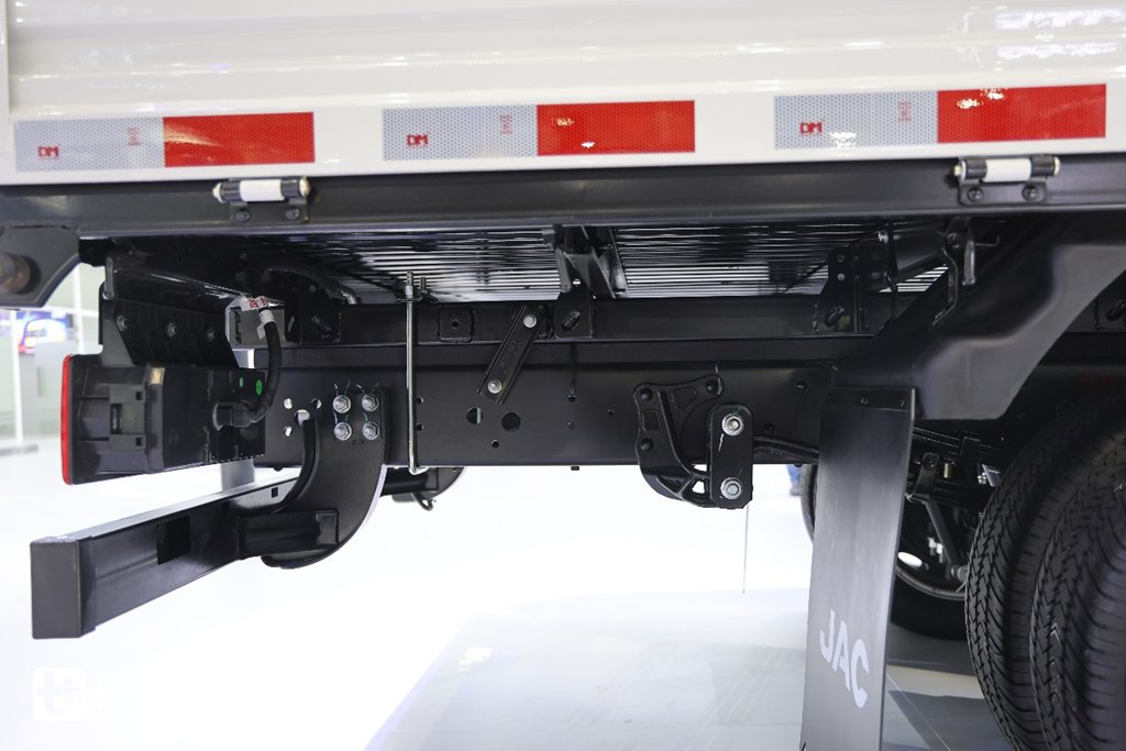 行业首款能换电的小卡来袭，江淮恺达EX6换电版实力几何？实拍带你好好看看 - 第5张