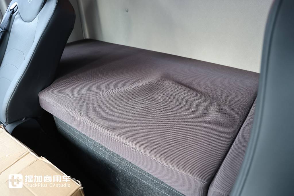 专为高原工况打造，配580马力曼机还有超舒适内饰，重汽汕德卡G7S高原版自卸车实拍 - 第12张