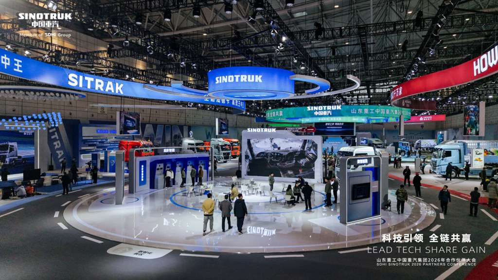 让卡车会思考：中国重汽小重1.0 重绘智能运输生态 - 第3张