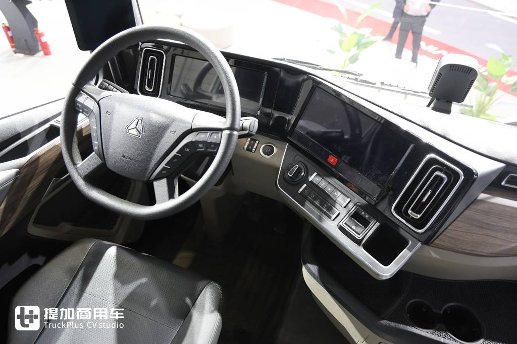 国产高端旗舰卡车的全新力作，重汽豪沃KS来袭，实拍带你看它强在哪里 - 第15张