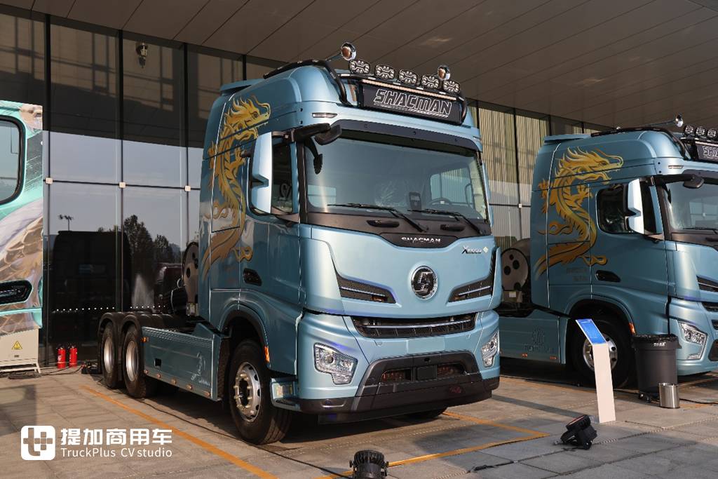 陕汽德龙X6000也有复合版了,还是720马力燃气车型,外观也配更好看的改装件了! - 第17张 - 提加商用车网 陕汽德龙X6000也有复合版了,还是720马力燃气车型,外观也配更好看的改装件了! - 第17张