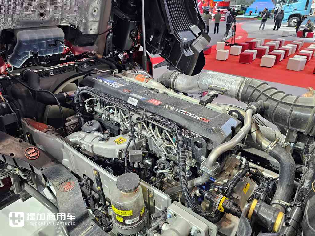 国产高端旗舰卡车的全新力作，重汽豪沃KS来袭，实拍带你看它强在哪里 - 第21张