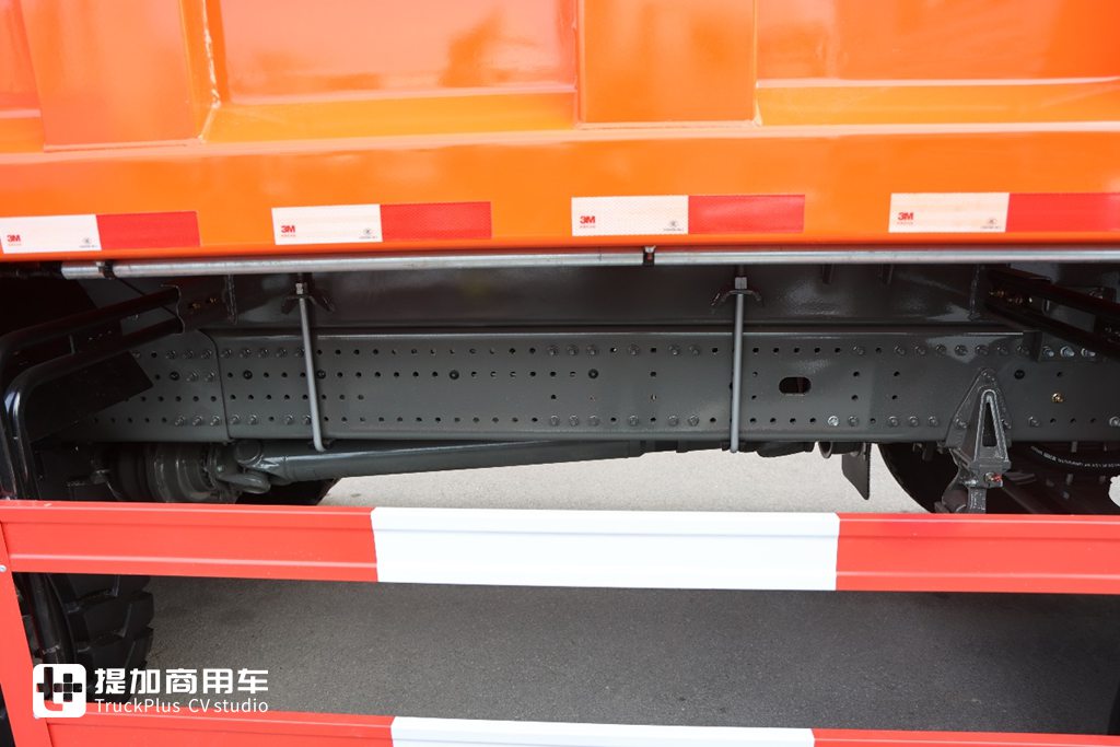 专为高原工况打造，配580马力曼机还有超舒适内饰，重汽汕德卡G7S高原版自卸车实拍 - 第21张