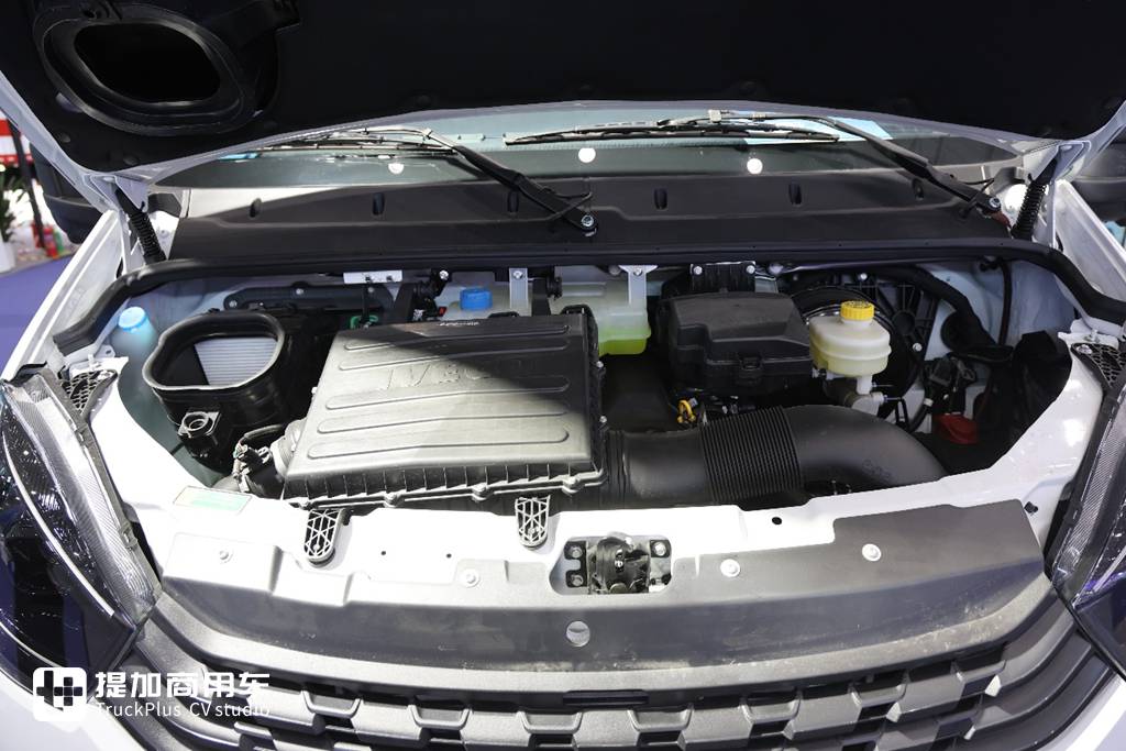 4X4驱动还配了3把锁,依维柯轻客的越野新秀,欧霸山海到底实力几何? - 第8张 - 提加商用车网 4X4驱动还配了3把锁,依维柯轻客的越野新秀,欧霸山海到底实力几何? - 第8张