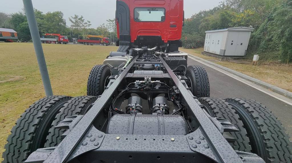 300马力+6缸提升桥 乘龙H5 6×2R自卸车破解工程创富密码 - 第3张