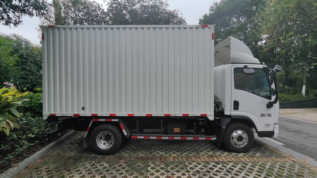 乘龙翼威2纯电车厢可卸式轻卡 重构城配中短途运输新生态 - 第3张 - 提加商用车网 乘龙翼威2纯电车厢可卸式轻卡 重构城配中短途运输新生态 - 第3张