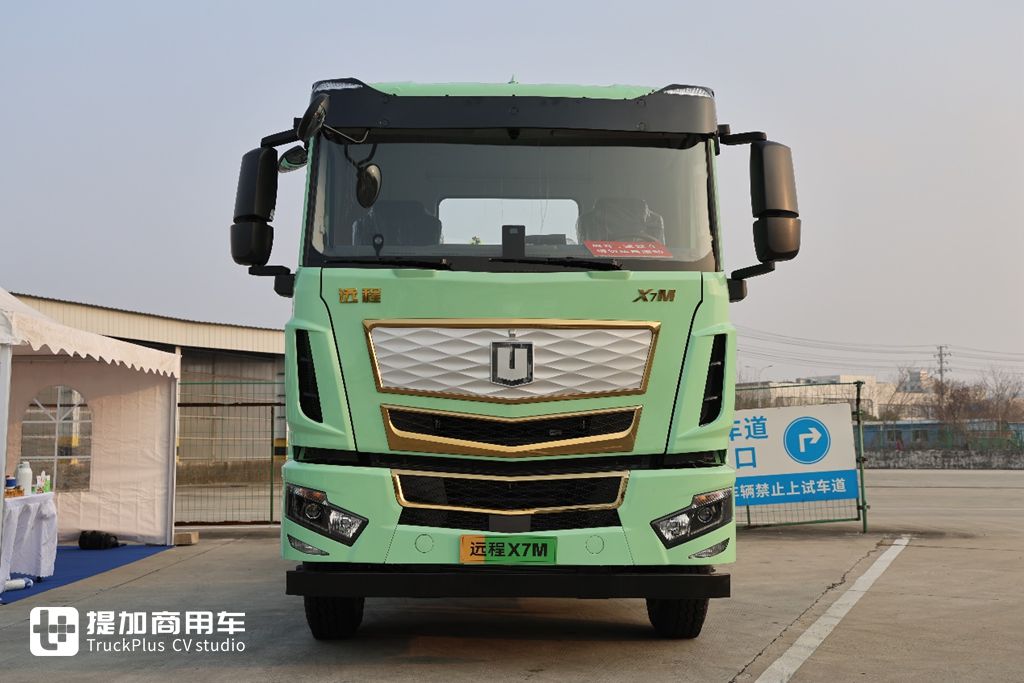 又有车企停止油车业务！汉马科技转型新能源首款力作—远程X7M 1200度液态新能源重卡实拍 - 第10张