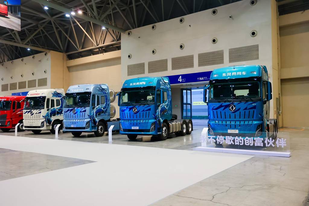 新产线 新使命 新征程 东风商用车智慧工厂正式投产 D600新品亮相十堰 - 第9张