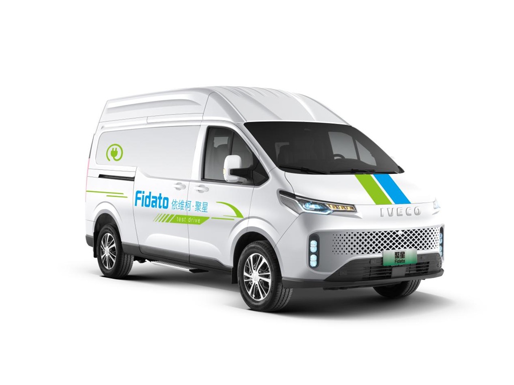 实力加冕！依维柯聚星纯电动车斩获“口碑宜商宜家轻客”荣誉，引领全场景出行新典范​ - 第4张