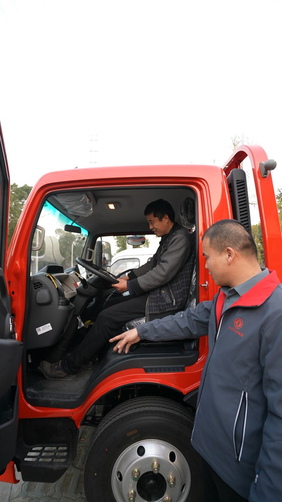 东风多利卡王者归来！重塑 “包邮区” 快递运输新标杆 - 第4张