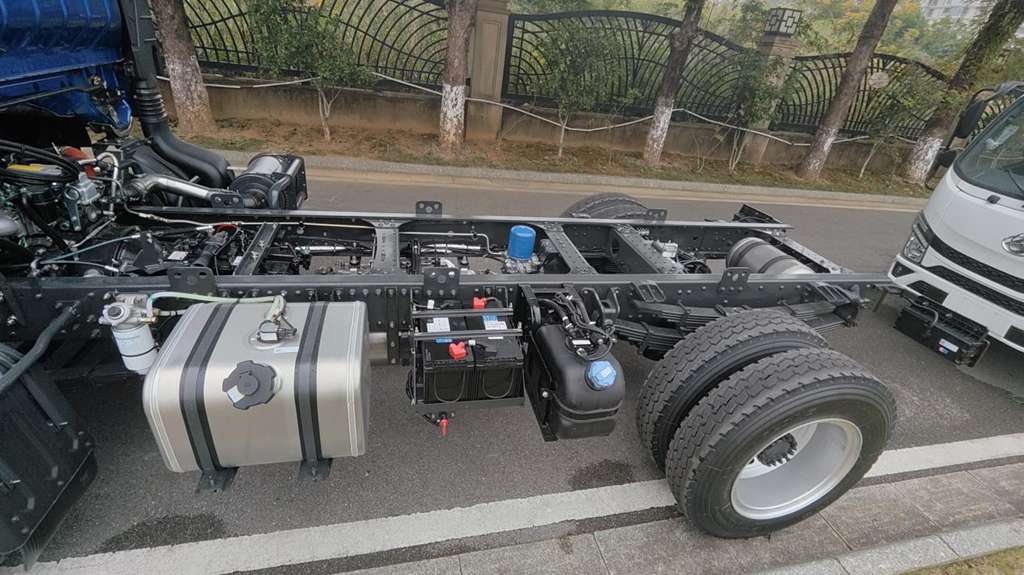 多拉快跑轻松赚，乘龙L2自卸车助卡友城乡运输赚不停 - 第4张