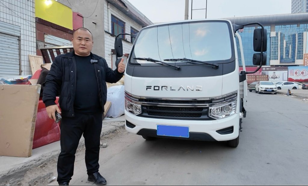 时代领航S1-Q23A气刹小卡破解家具配送难题,助梁老板“顺畅赚钱” - 第1张 - 提加商用车网 时代领航S1-Q23A气刹小卡破解家具配送难题,助梁老板“顺畅赚钱” - 第1张