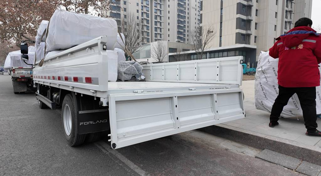 时代领航S1-Q23A气刹小卡破解家具配送难题，助梁老板“顺畅赚钱” - 第3张