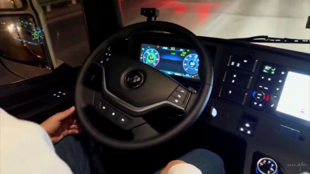 全面智能化|30辆福田欧曼智能重卡正式交付!共拓智慧冷链转型升级新路径 - 第3张 - 提加商用车网 全面智能化|30辆福田欧曼智能重卡正式交付!共拓智慧冷链转型升级新路径 - 第3张