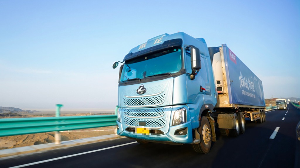 鲜乘直通车 | 给你不将就的答案:乘龙H7 Pro LNG牵引车让选择不必妥协 - 第1张 - 提加商用车网 鲜乘直通车 | 给你不将就的答案:乘龙H7 Pro LNG牵引车让选择不必妥协 - 第1张