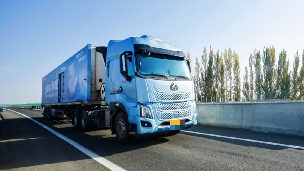 鲜乘直通车 | 给你不将就的答案:乘龙H7 Pro LNG牵引车让选择不必妥协 - 第2张 - 提加商用车网 鲜乘直通车 | 给你不将就的答案:乘龙H7 Pro LNG牵引车让选择不必妥协 - 第2张