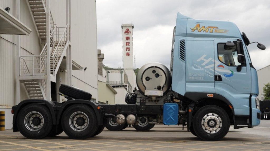 鲜乘直通车 | 给你不将就的答案:乘龙H7 Pro LNG牵引车让选择不必妥协 - 第4张 - 提加商用车网 鲜乘直通车 | 给你不将就的答案:乘龙H7 Pro LNG牵引车让选择不必妥协 - 第4张