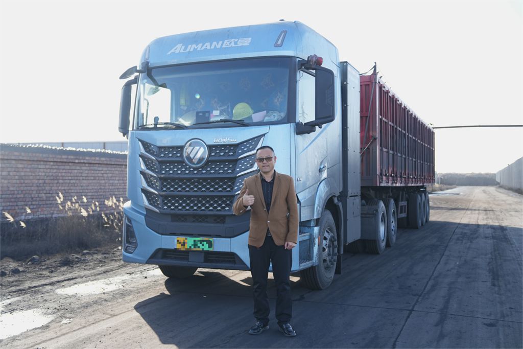 续航400公里 一天4趟往返!欧曼银河5M纯电重卡助冯师傅行稳致远 - 第1张 - 提加商用车网 续航400公里 一天4趟往返!欧曼银河5M纯电重卡助冯师傅行稳致远 - 第1张