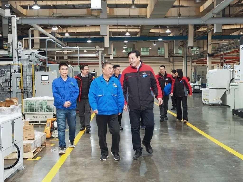 【汉德播报】袁宏明董事长深入汉德车桥调研 - 第1张 - 提加商用车网 【汉德播报】袁宏明董事长深入汉德车桥调研 - 第1张
