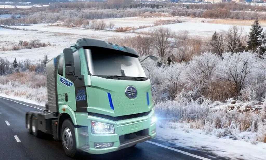 J6P标载充电牵引车,绿色运输的高效践行者! - 第1张 - 提加商用车网 J6P标载充电牵引车,绿色运输的高效践行者! - 第1张