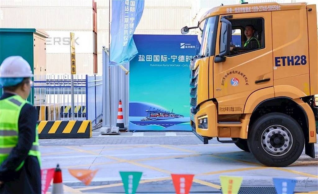 全面新能源化｜福田欧曼银河5M换电重卡再次批量交付盐田港，助力零碳港口新生态建设 - 第2张