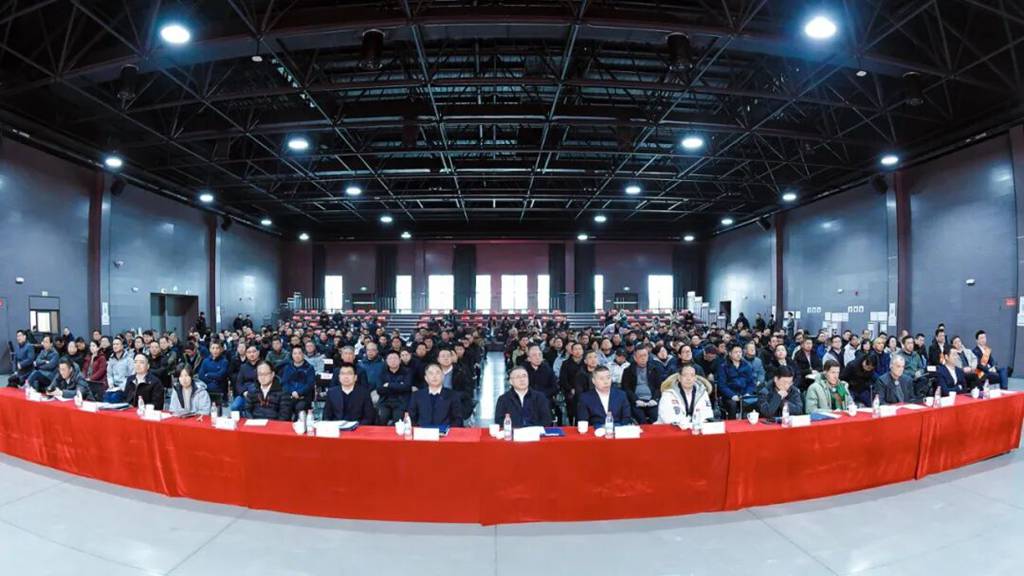 挑战高目标!东风商用车2026年工作会召开! - 第1张 - 提加商用车网 挑战高目标!东风商用车2026年工作会召开! - 第1张
