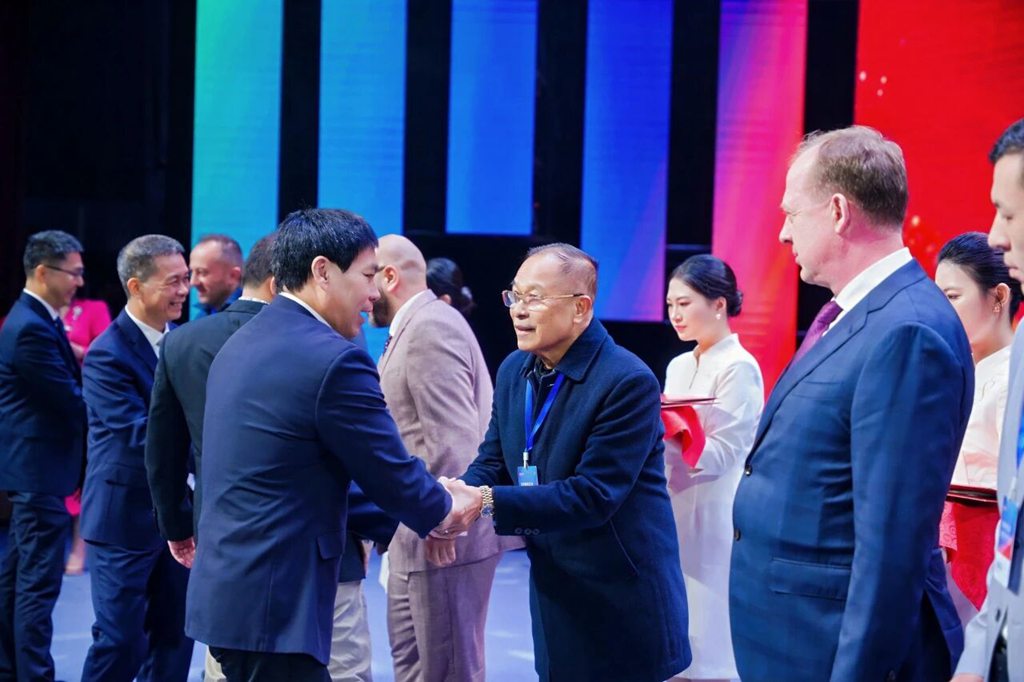 玉柴集团2026全球合作伙伴大会盛大召开:向世界展示“新玉柴” - 第15张 - 提加商用车网 玉柴集团2026全球合作伙伴大会盛大召开:向世界展示“新玉柴” - 第15张