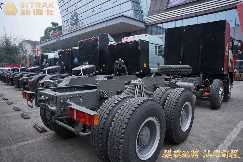 骐骥驰骋 汕耀前程 | 汕德卡G7M新能源牵引车客户新春品鉴会圆满落幕,助力川渝区域绿色运力升级! - 第7张 - 提加商用车网 骐骥驰骋 汕耀前程 | 汕德卡G7M新能源牵引车客户新春品鉴会圆满落幕,助力川渝区域绿色运力升级! - 第7张