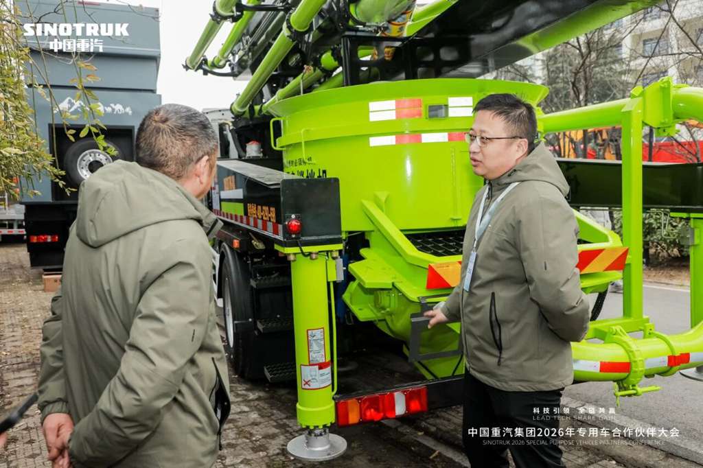 科技引领 全链共赢|中国重汽集团济南商用车销售部2026年专用车合作伙伴大会隆重召开! - 第7张 - 提加商用车网 科技引领 全链共赢|中国重汽集团济南商用车销售部2026年专用车合作伙伴大会隆重召开! - 第7张