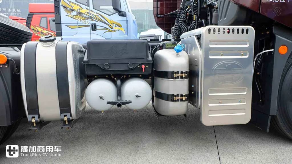 解放J6家族又添新成员!内外焕新的J6 Pro车型,到底还有哪些不一样? - 第12张 - 提加商用车网 解放J6家族又添新成员!内外焕新的J6 Pro车型,到底还有哪些不一样? - 第12张