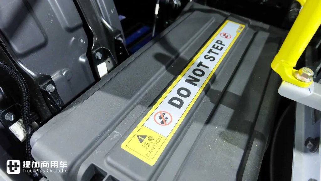 总重高达120吨！为公路列车而生，解放最新发布的出口版CORTRON CH牵引车实拍 - 第17张