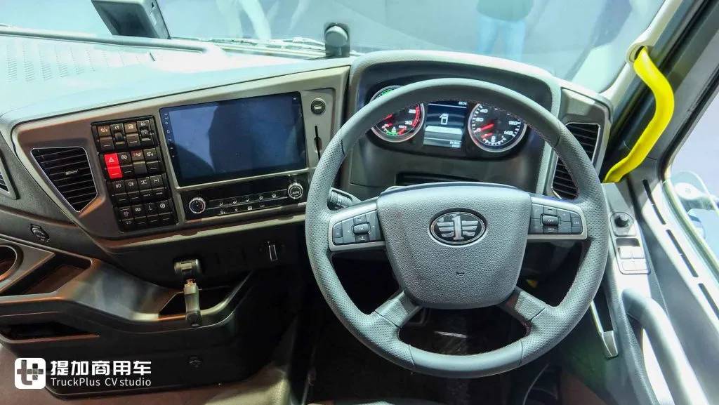 总重高达120吨！为公路列车而生，解放最新发布的出口版CORTRON CH牵引车实拍 - 第20张