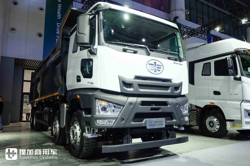出口版车型就是好！新外观+豪华内饰，解放出口版CORTRON CT 550自卸车实拍 - 第4张